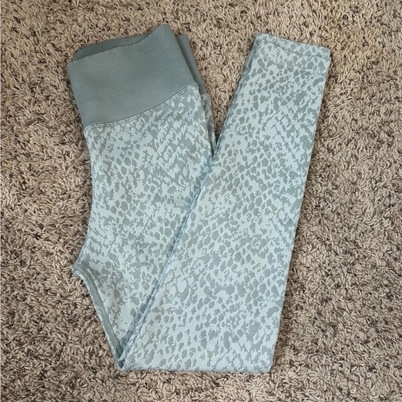 OFFLINE by Aerie Seamless Snake Leggings 7/8 Length High Waisted Salty Air Sz S - Picture 6 of 11